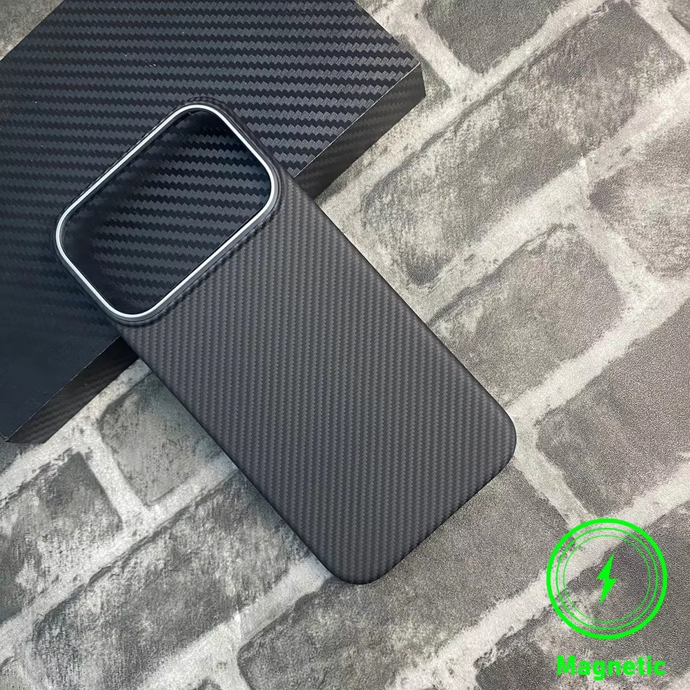 Premium Aramid Carbon Fiber iPhone Case – MagSafe Compatible Magnetic Cover with Ultra Thin Lightweight Design and Shockproof Protection