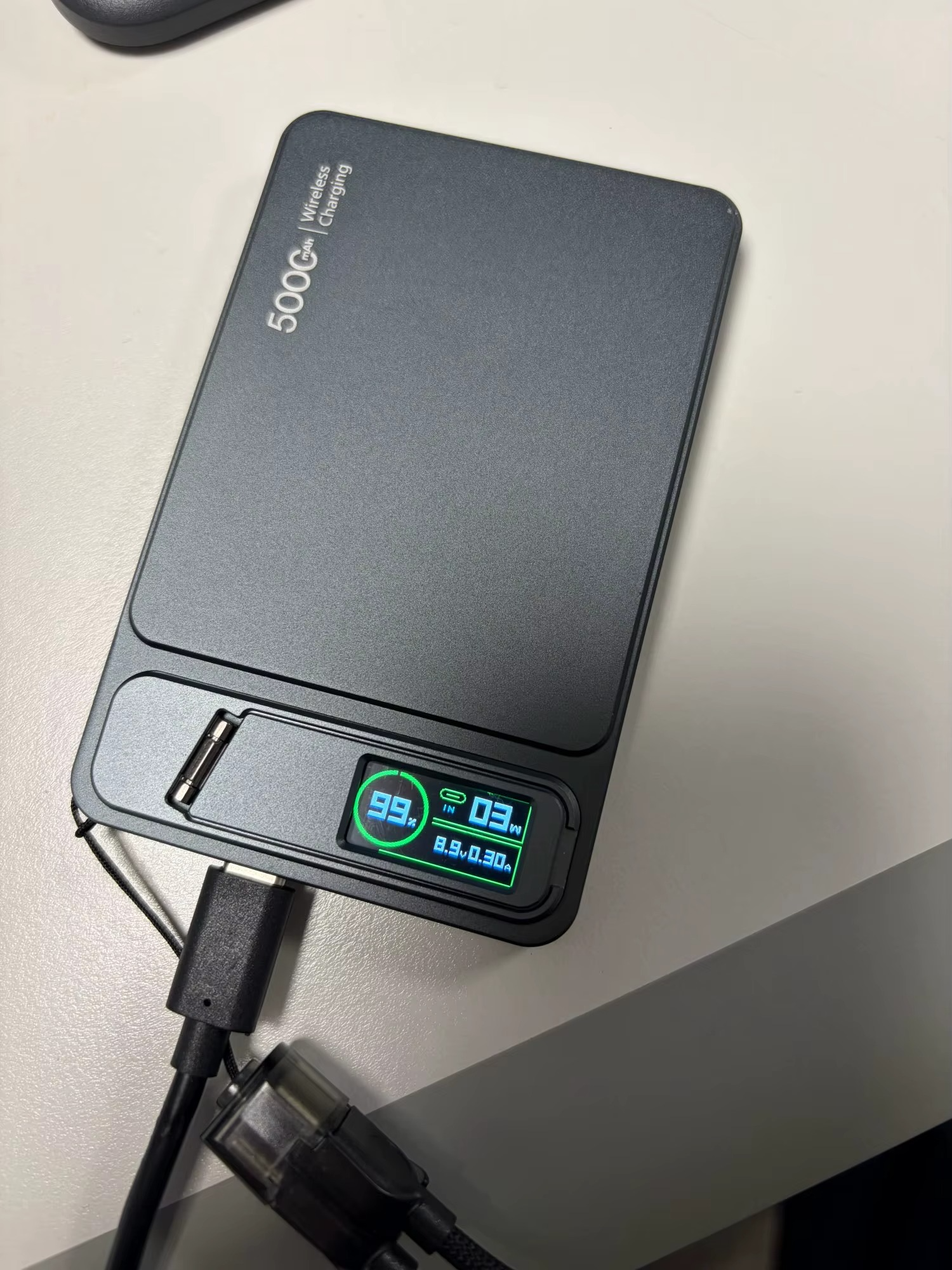 Premium Magnetic Wireless Power Bank 10000mAh – 20W Fast Charging Portable Battery with MagSafe Compatible Magnetic Charging, Digital Display and Phone Stand