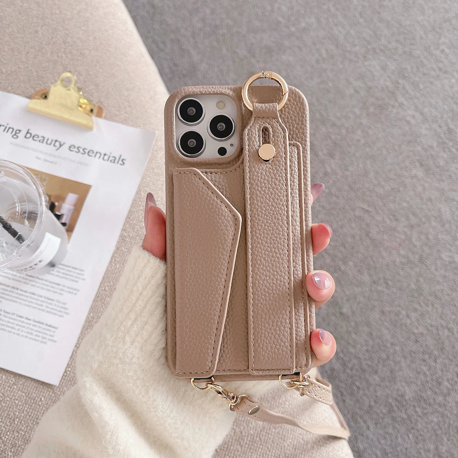 Luxuriöse Crossbody-Hülle aus Leder für das iPhone – Handschlaufe, Ringhalter, Kartenfach, stoßfester Schutz, stilvolles Design für das iPhone