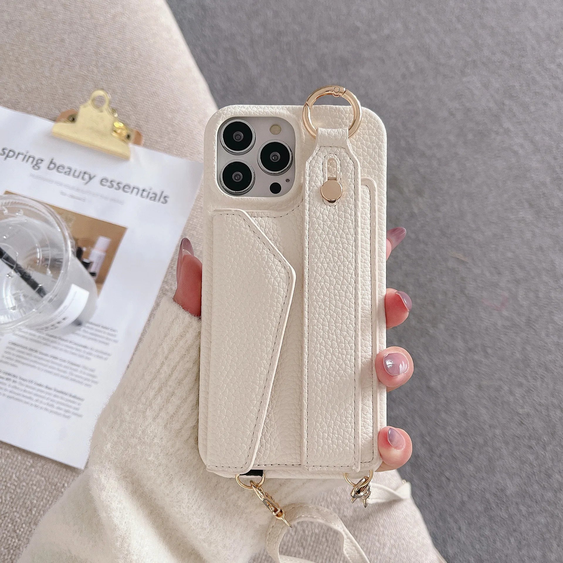 Luxuriöse Crossbody-Hülle aus Leder für das iPhone – Handschlaufe, Ringhalter, Kartenfach, stoßfester Schutz, stilvolles Design für das iPhone