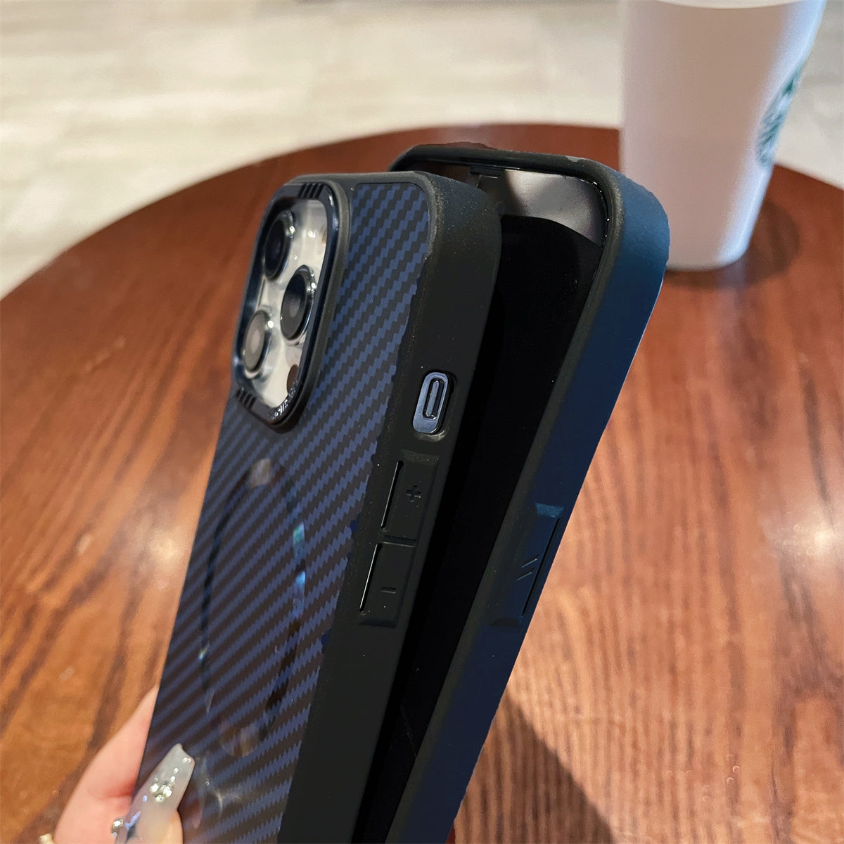 Luxury Magnetic Carbon Fiber iPhone Case – Shockproof MagSafe Wireless Charging Cover with Sleek Texture for iPhone Models